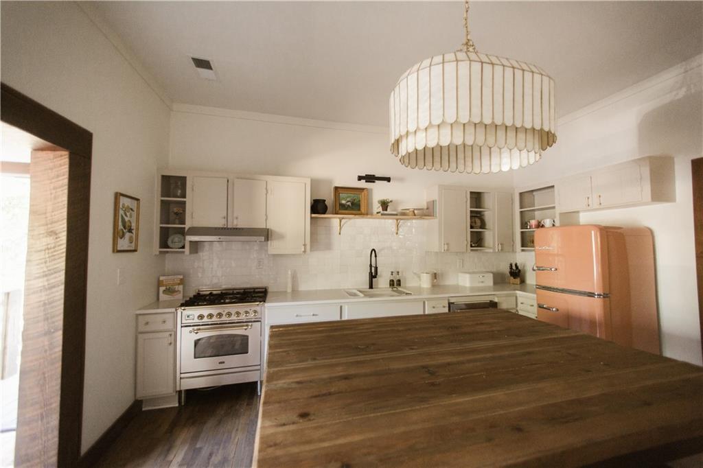 6700 Shady Grove Road Property Photo 14