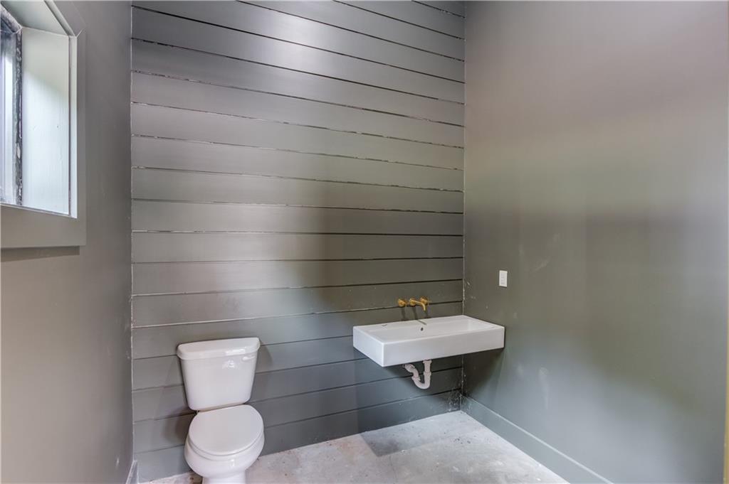 6700 Shady Grove Road Property Photo 46