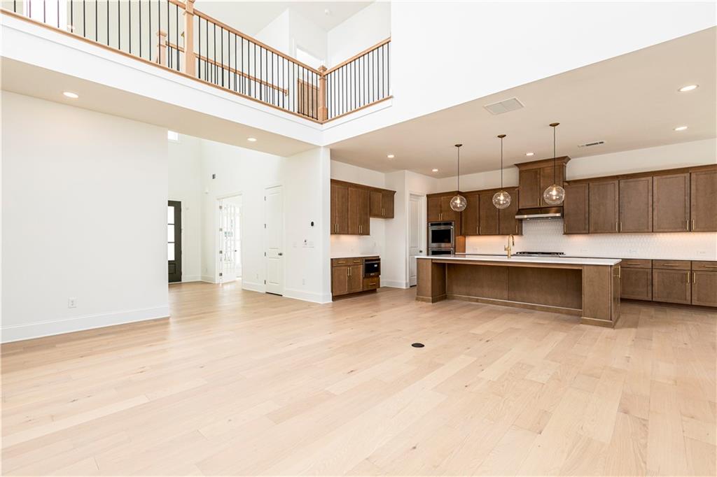 6810 Wallace Creek Court Property Photo 10