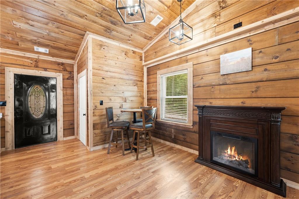 587 Cold Stream Trail Property Photo 8