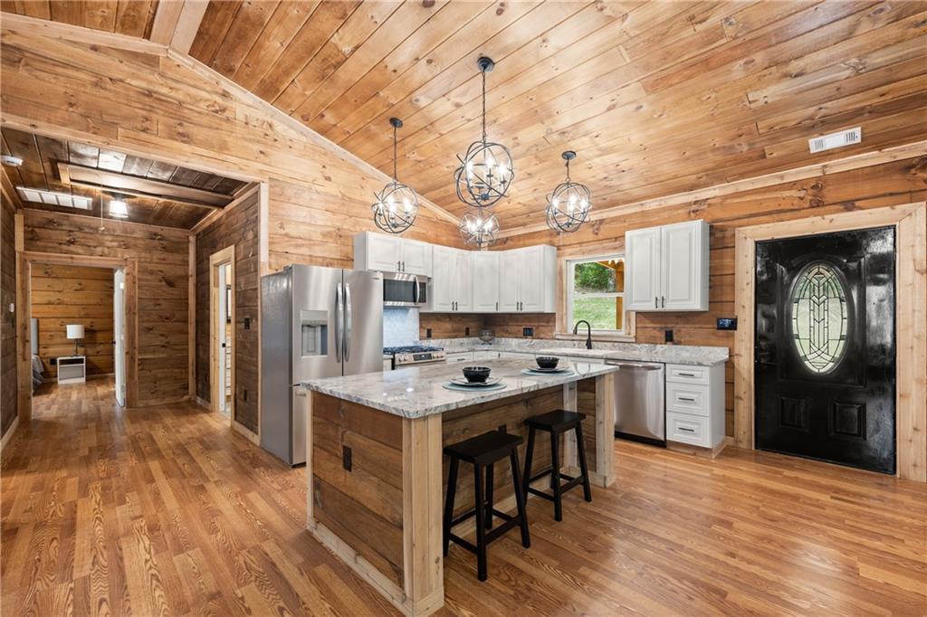 587 Cold Stream Trail Property Photo 10
