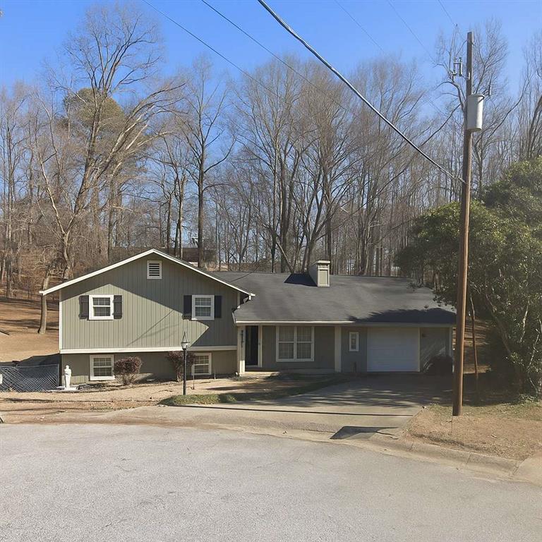 4450 Poplar Court Property Photo 1