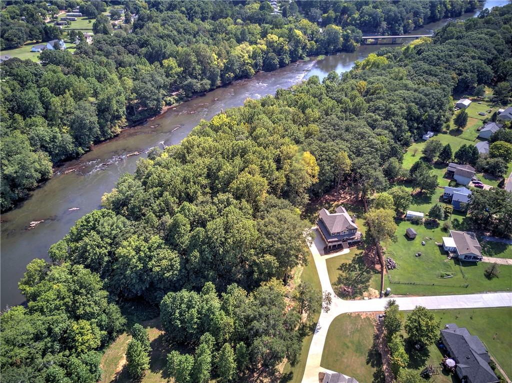 10 Dove Pointe Property Photo 2