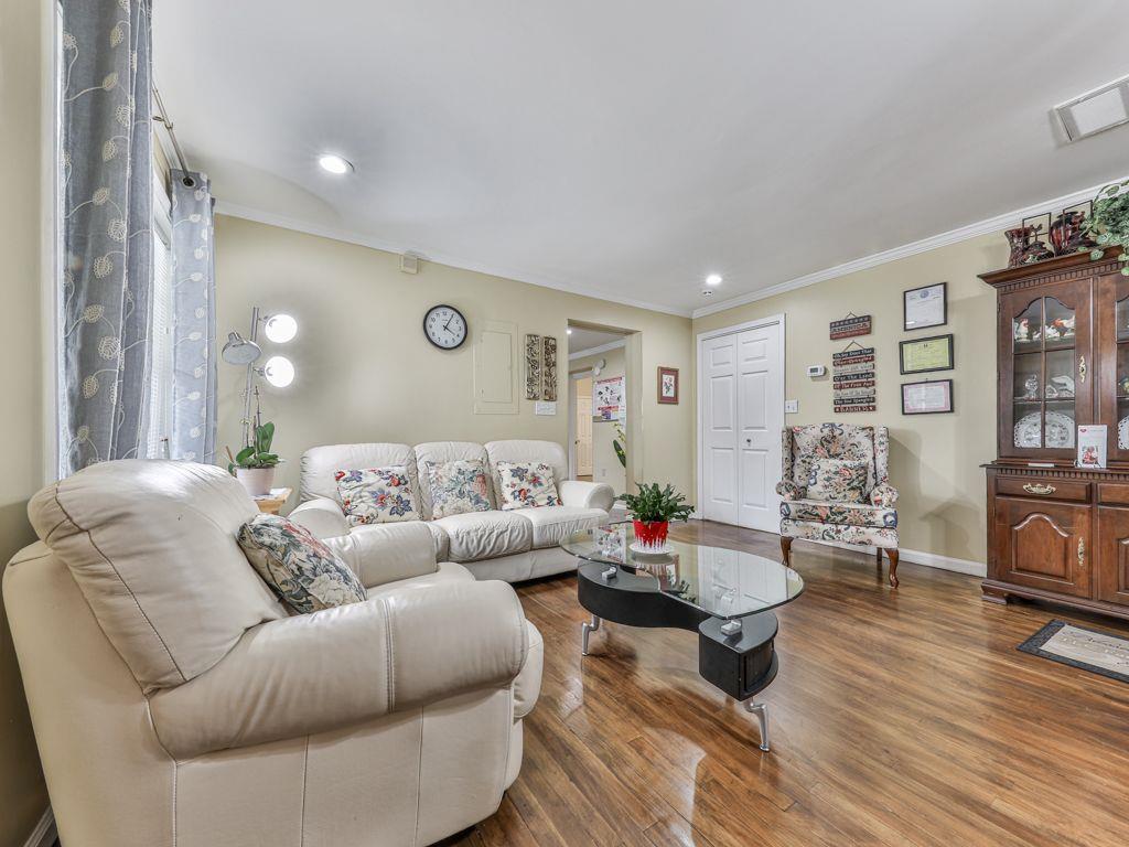 3605 Shallowford Road Property Photo 5
