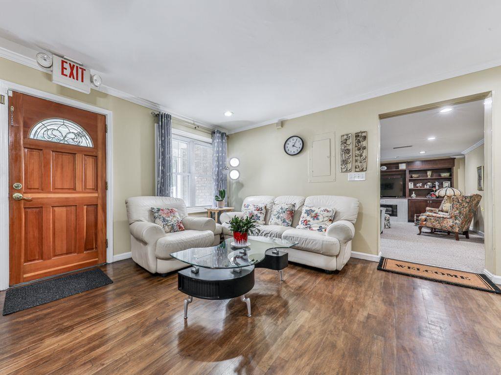 3605 Shallowford Road Property Photo 6