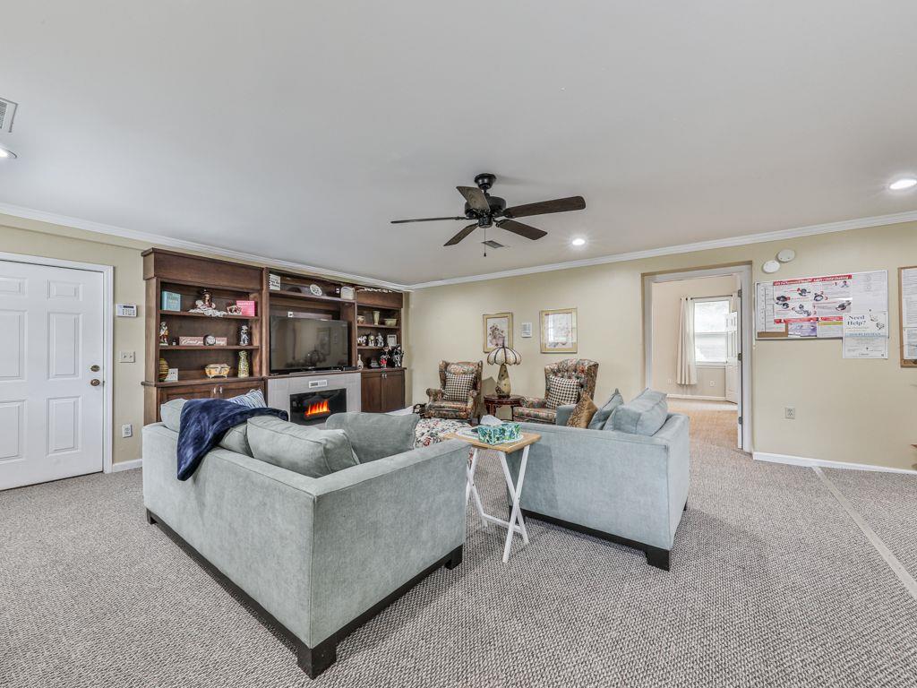 3605 Shallowford Road Property Photo 19