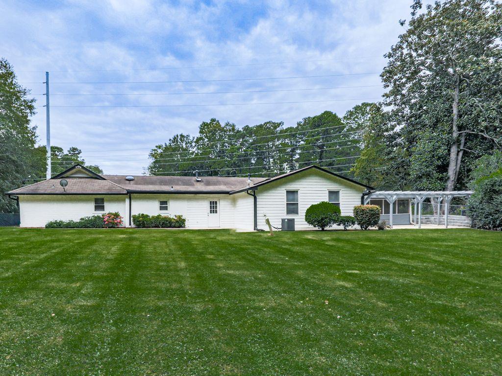 3605 Shallowford Road Property Photo 35