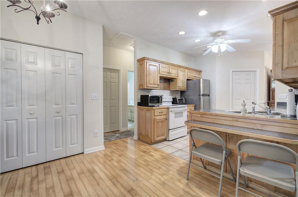 858 Crippled Oak Trail Property Photo 15