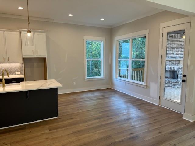 5648 Meadow View Drive Property Photo 4