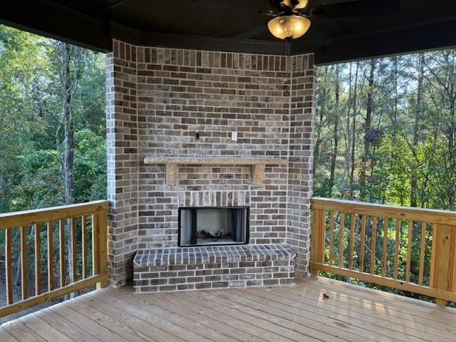 5648 Meadow View Drive Property Photo 6