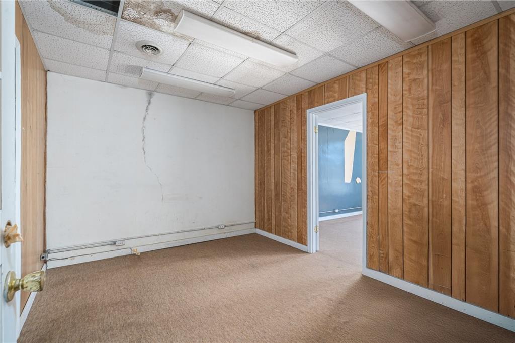 4 Northside Square Property Photo 16