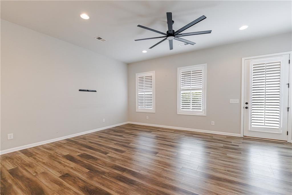 6645 Cortland Walk Property Photo 14