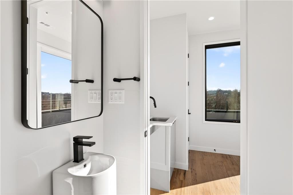 105 Georgia Avenue Se Unit 10 Property Photo 21
