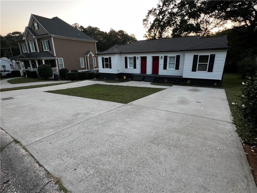 229 Victory Drive SE