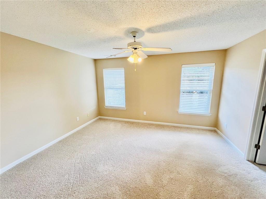98 Eagle Glen Drive Ne Property Photo 8