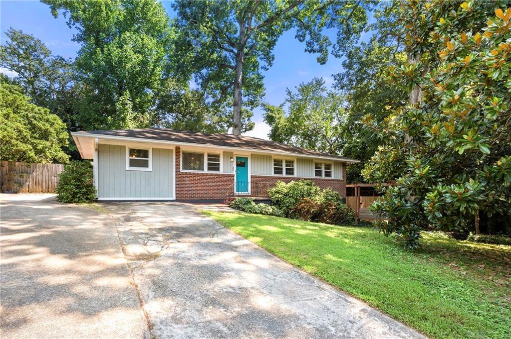 811 Whelchel Drive Property Photo 2