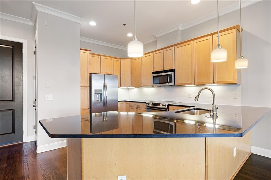 360 Chambers Street Unit 411 Property Photo 7