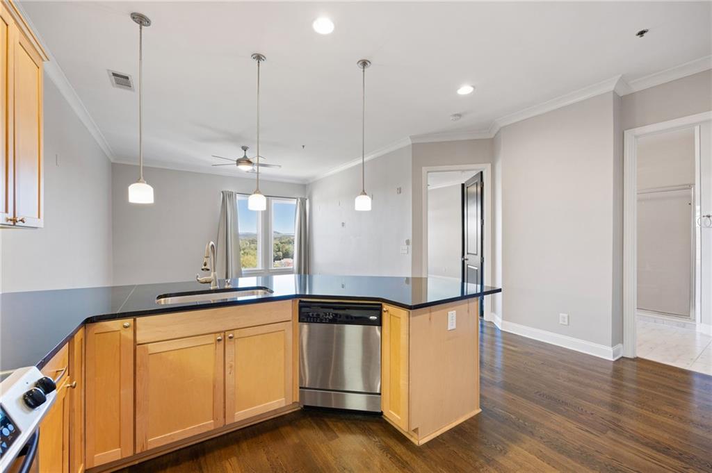 360 Chambers Street Unit 411 Property Photo 10