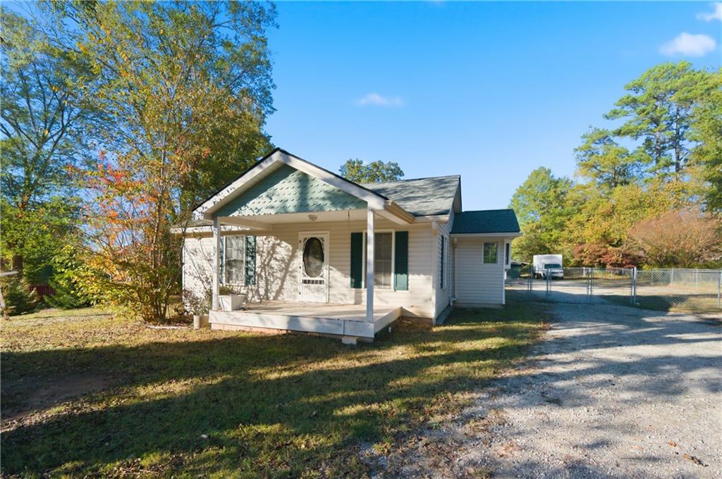 2236 Clay Road Property Photo 1