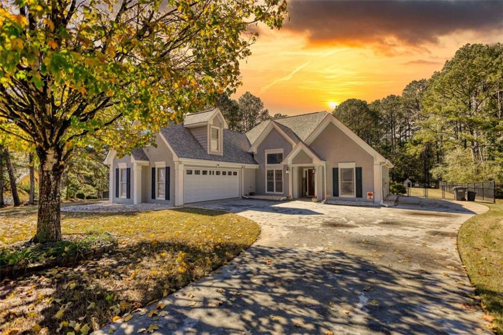 303 Landon Drive Se Property Photo 1