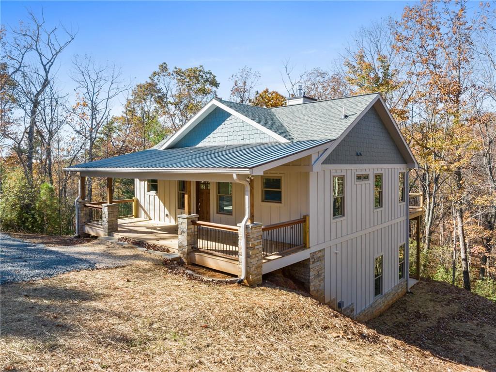 1054 Lakeland Drive Property Photo 1