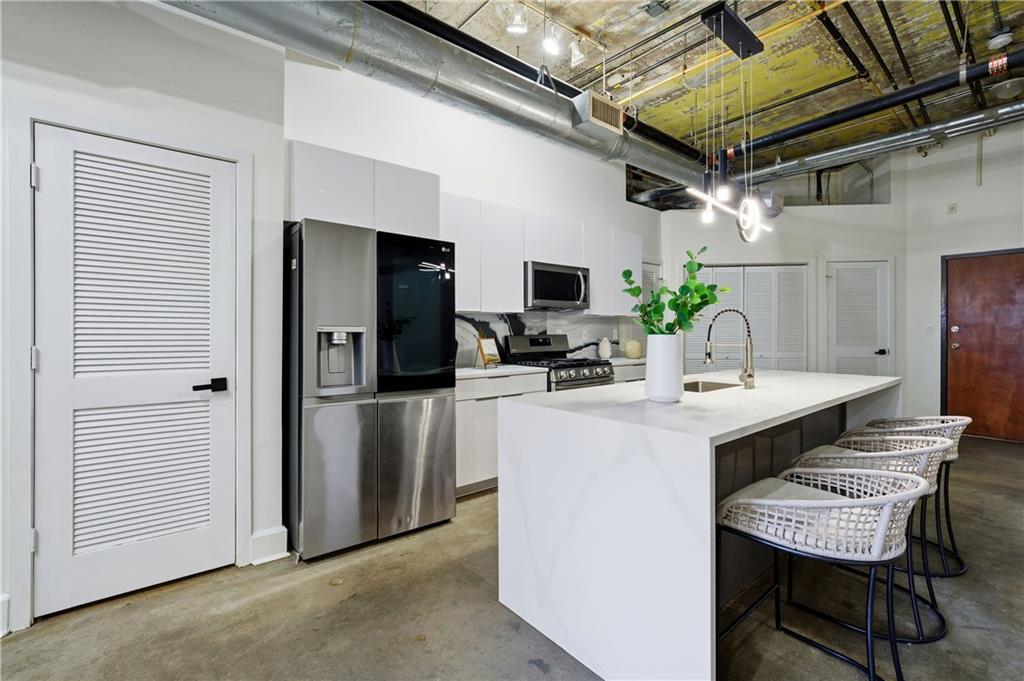 505 Whitehall Street Sw Unit 101 Property Photo 1