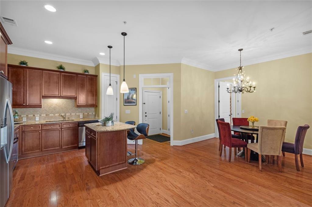 3635 E Paces Circle Unit 1103 Property Photo 8