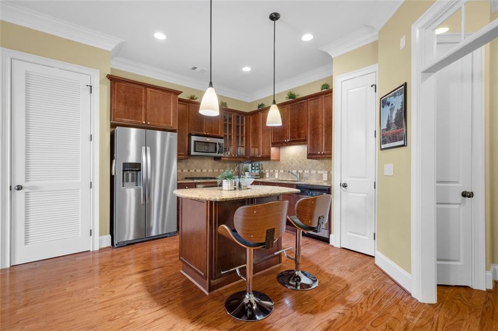 3635 E Paces Circle Unit 1103 Property Photo 9