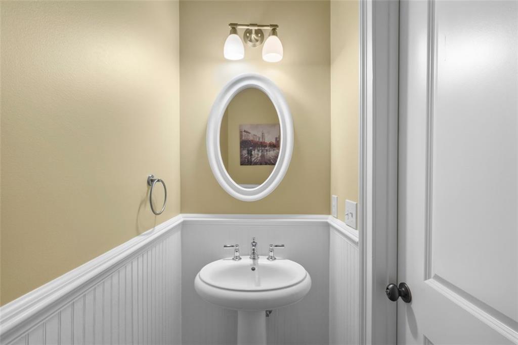 3635 E Paces Circle Unit 1103 Property Photo 15