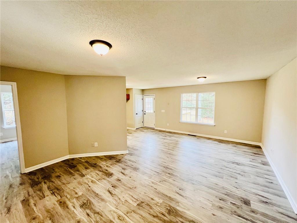 58 Kingston Pointe Property Photo 5