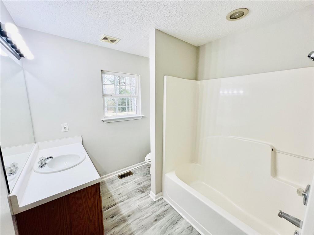 58 Kingston Pointe Property Photo 7