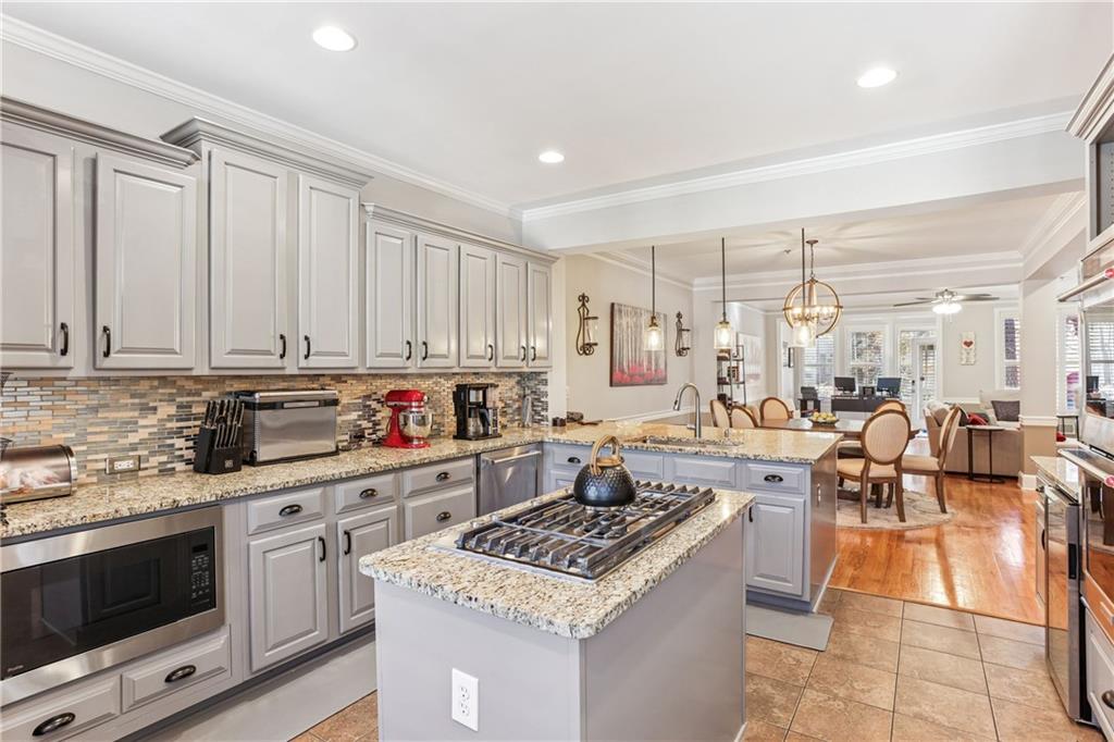 520 Vinings Estates Drive SE Unit B04