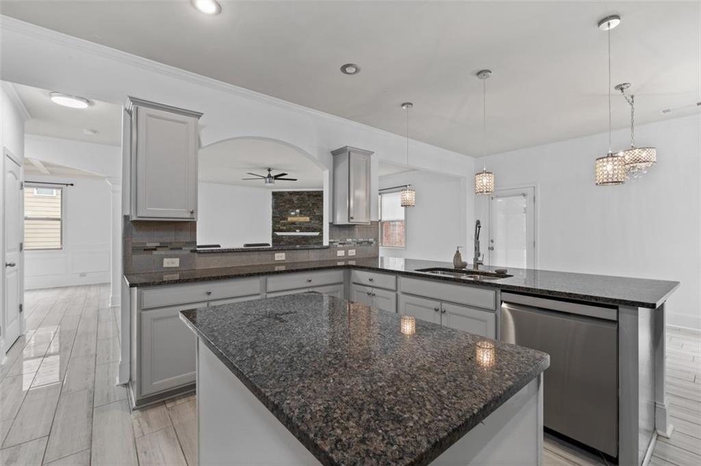 351 The Boulevard Property Photo 21