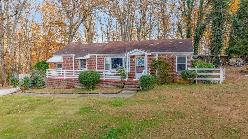 2626 White Sulphur Road Property Photo 2