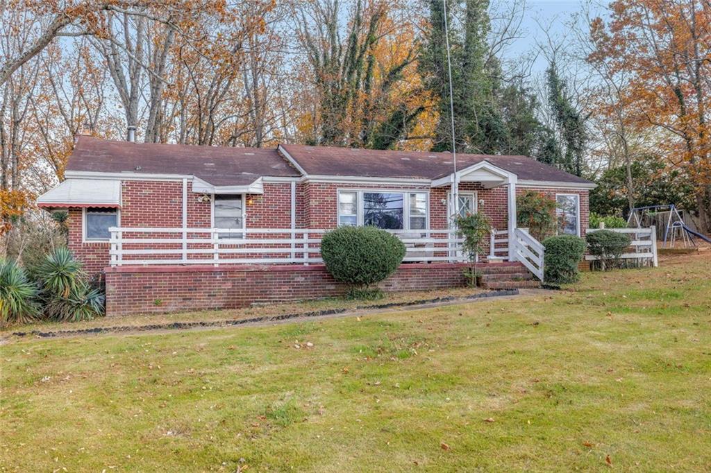 2626 White Sulphur Road Property Photo 3