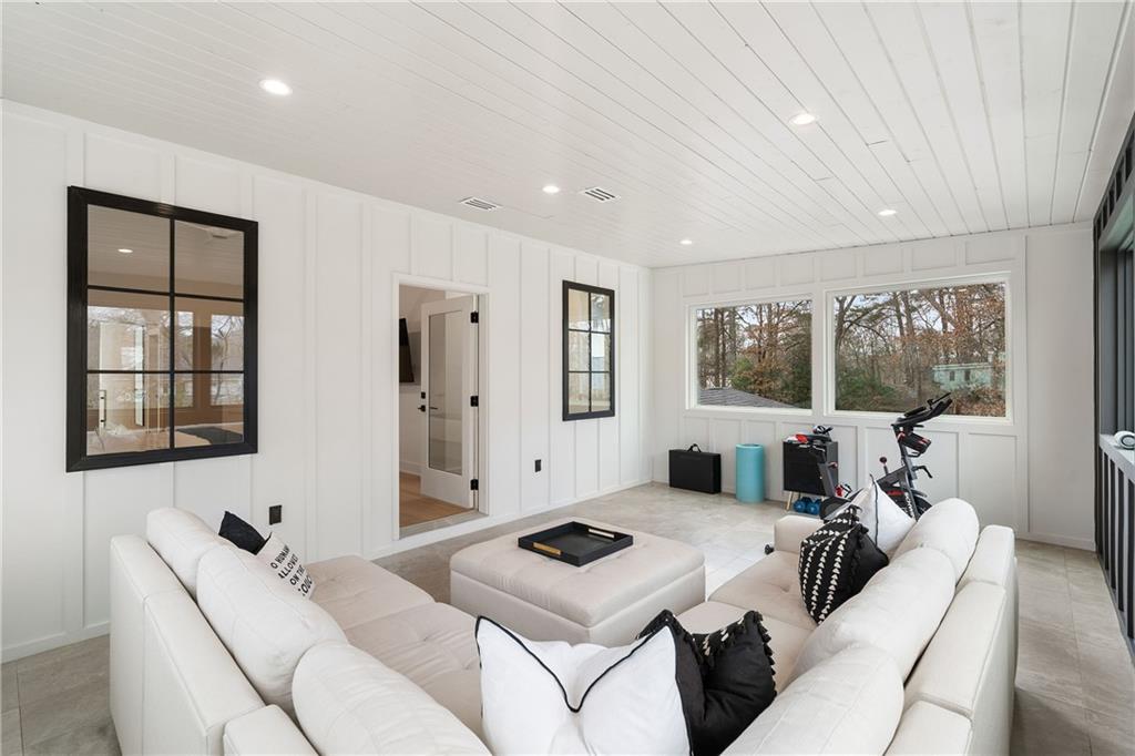 185 Pebble Trail Property Photo 40