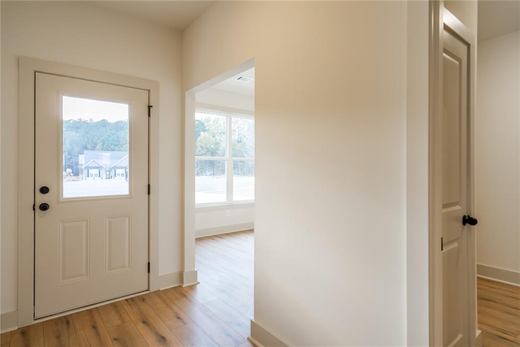 209 Squirrel Run Property Photo 5