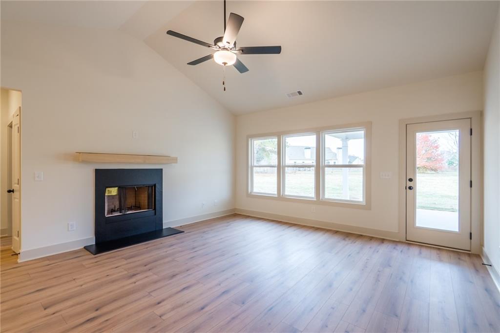 209 Squirrel Run Property Photo 16