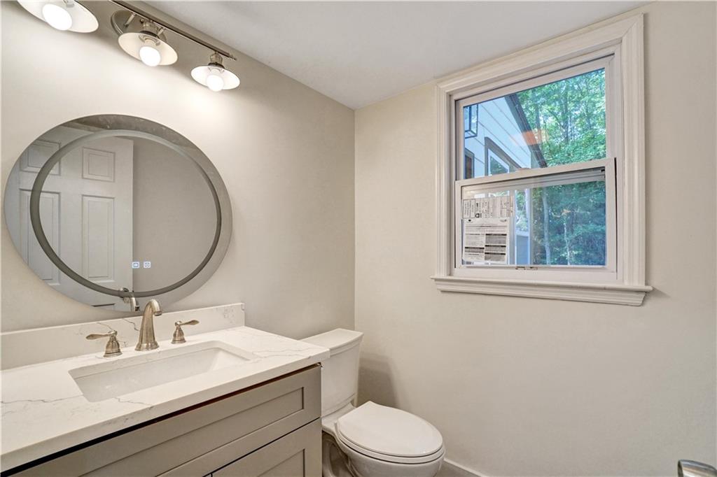1414 Logan Circle Property Photo 10