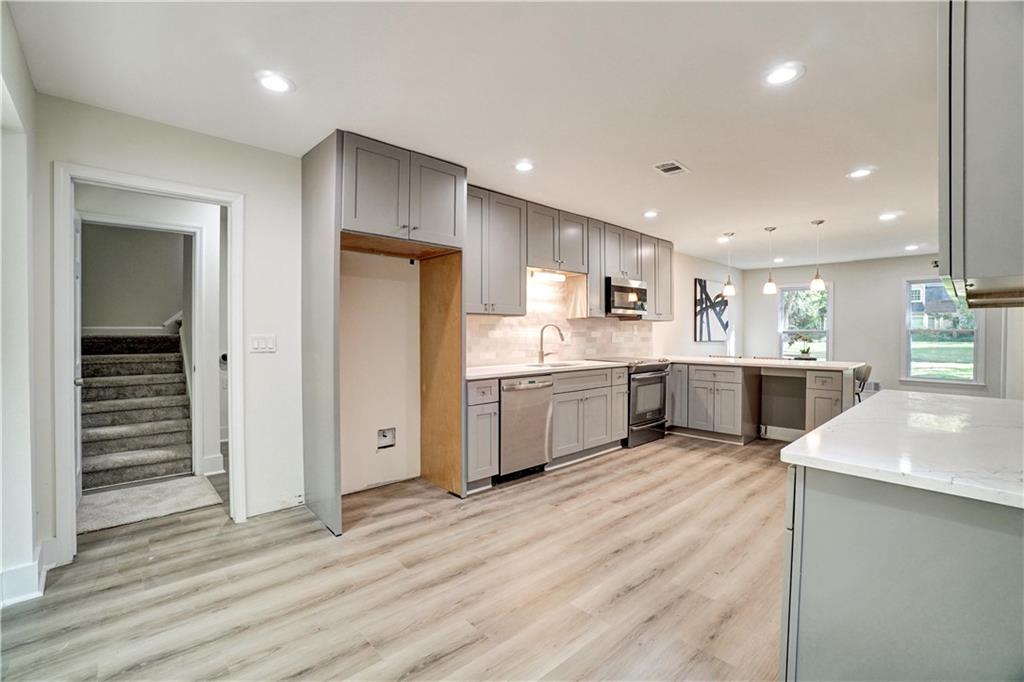 1414 Logan Circle Property Photo 16