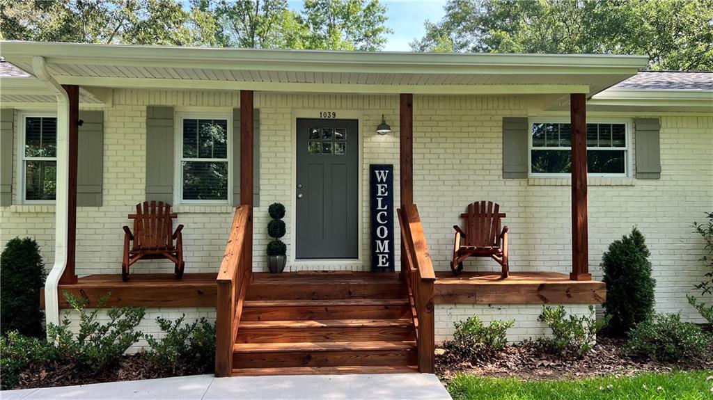 1039 Washington Avenue Property Photo 1