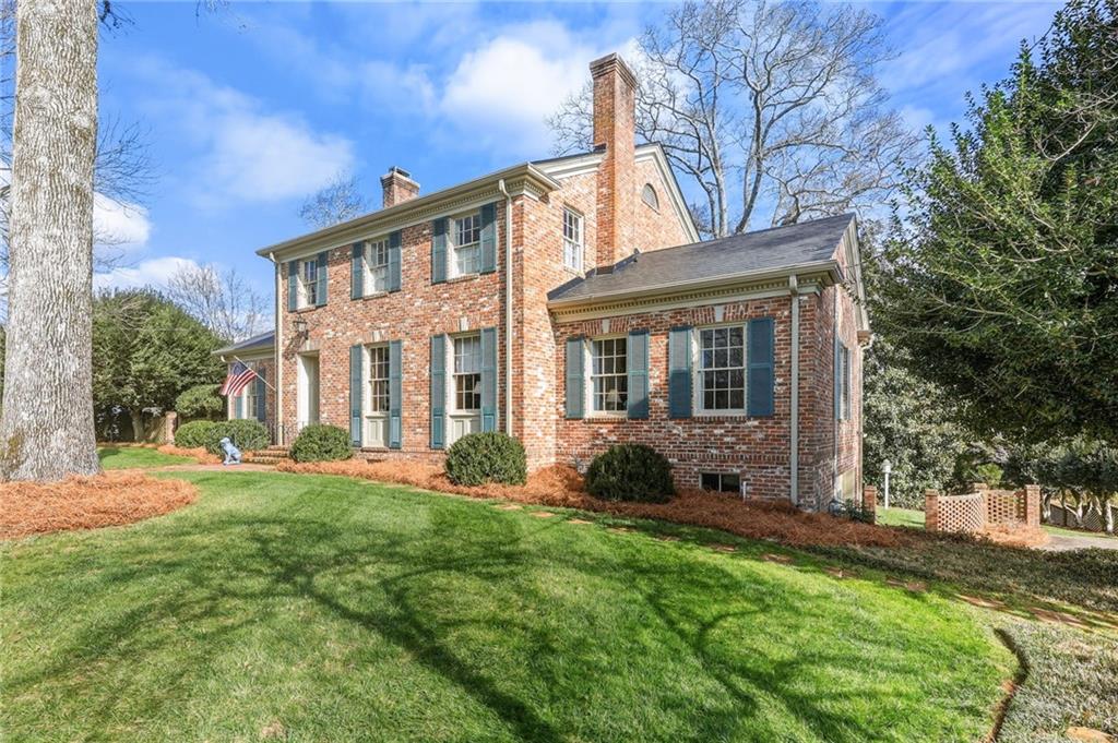 1606 Riverside Drive Property Photo 4