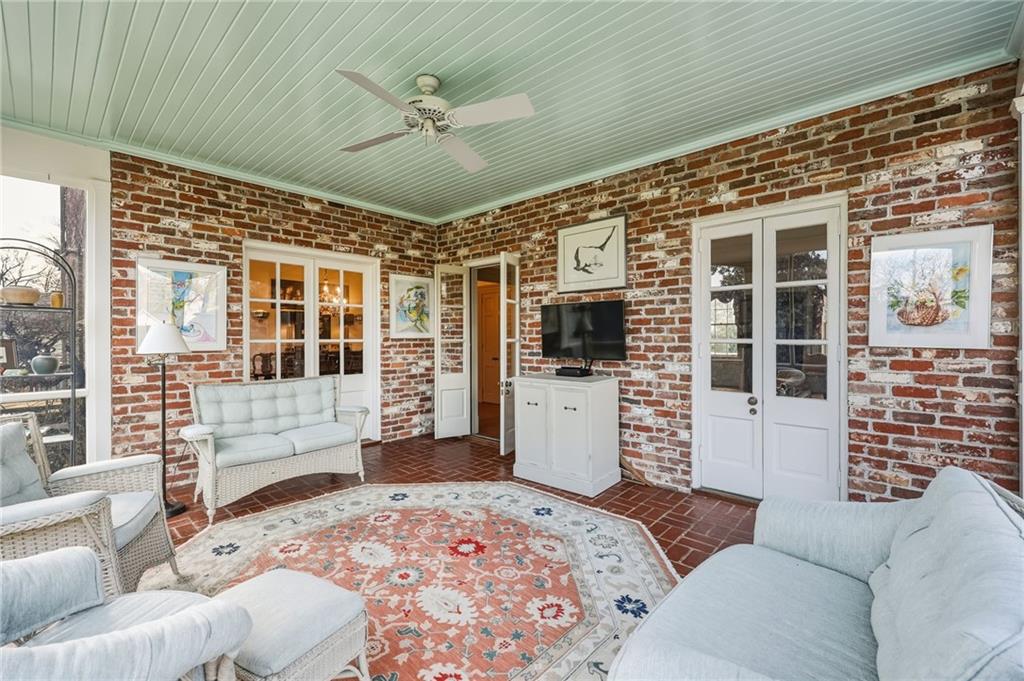 1606 Riverside Drive Property Photo 13