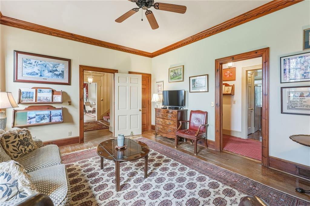 1606 Riverside Drive Property Photo 17