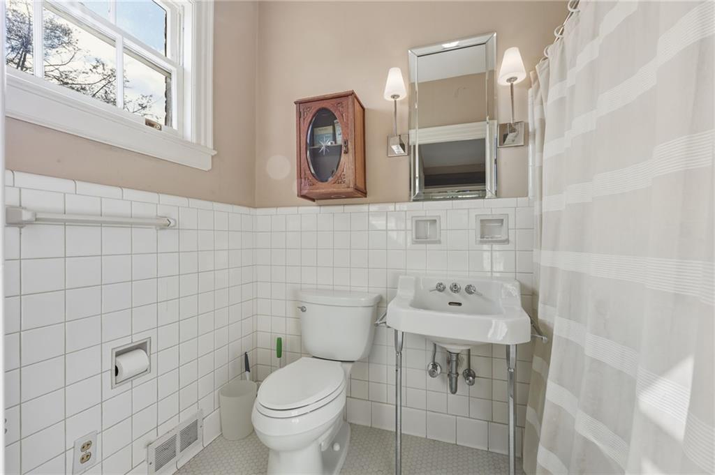1606 Riverside Drive Property Photo 32