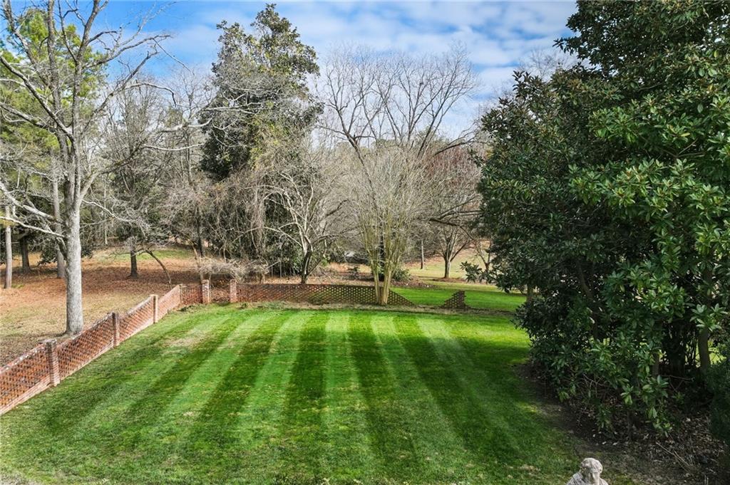 1606 Riverside Drive Property Photo 43