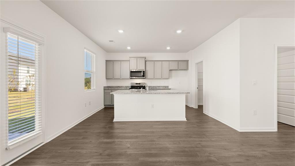 81 White Spruce Way Property Photo 7