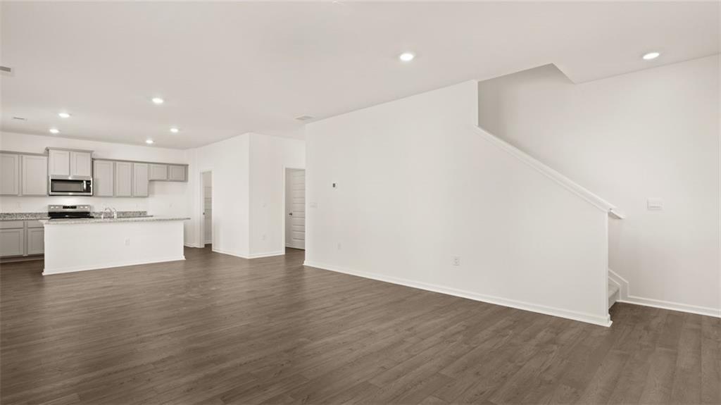 81 White Spruce Way Property Photo 16