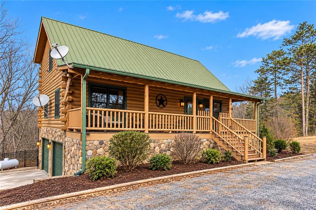 696 Railey Ridge Ne Property Photo 1