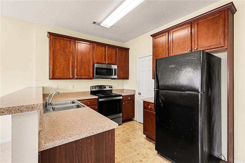 7676 Rutgers Circle Property Photo 13